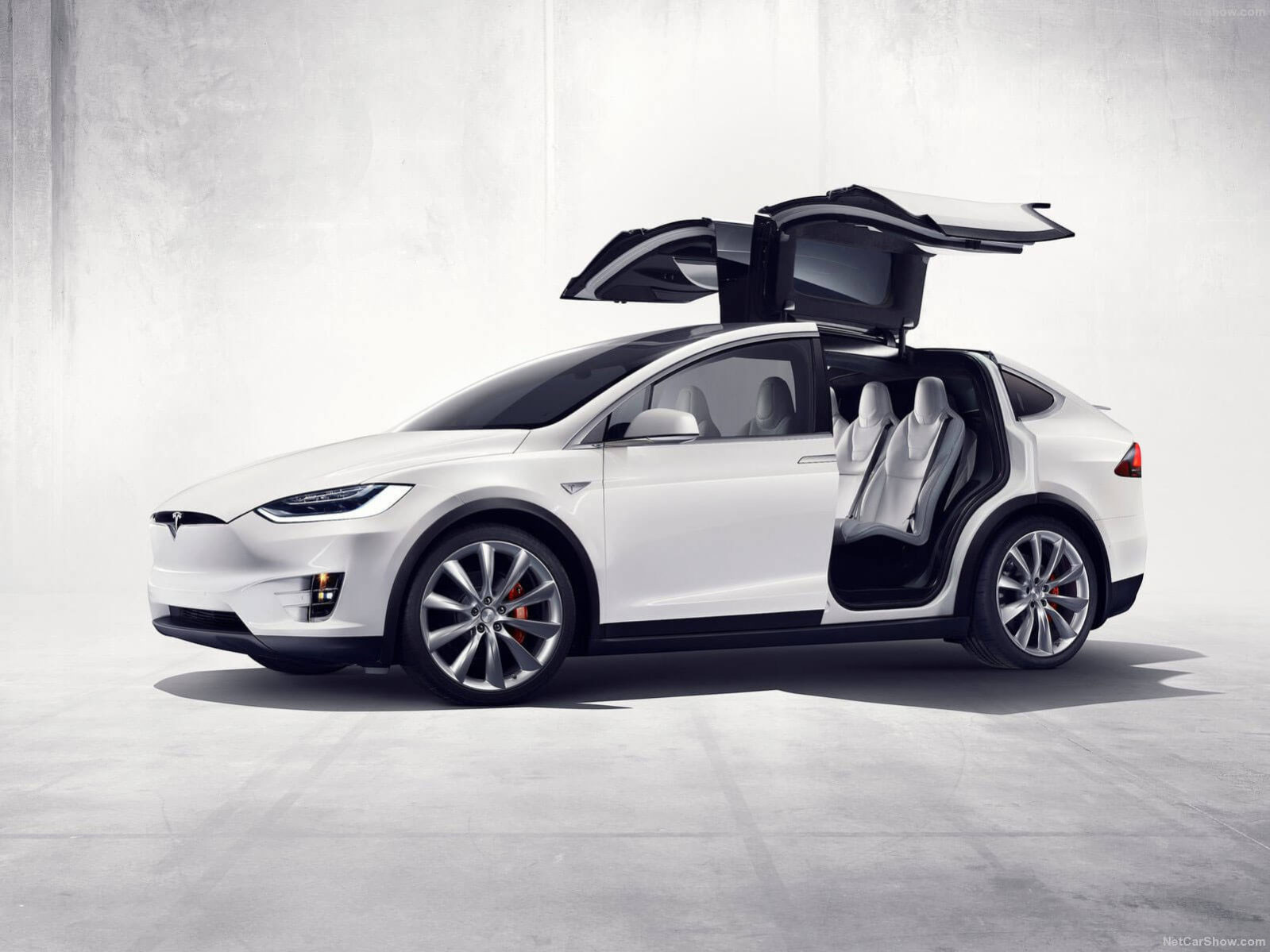 Tesla-Model_X_2017_1600x1200_wallpaper_021-1599x1199